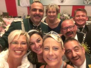 Dienstag Abend Tribüne Selfie-Queen Nadine Fischer (Delrath)
